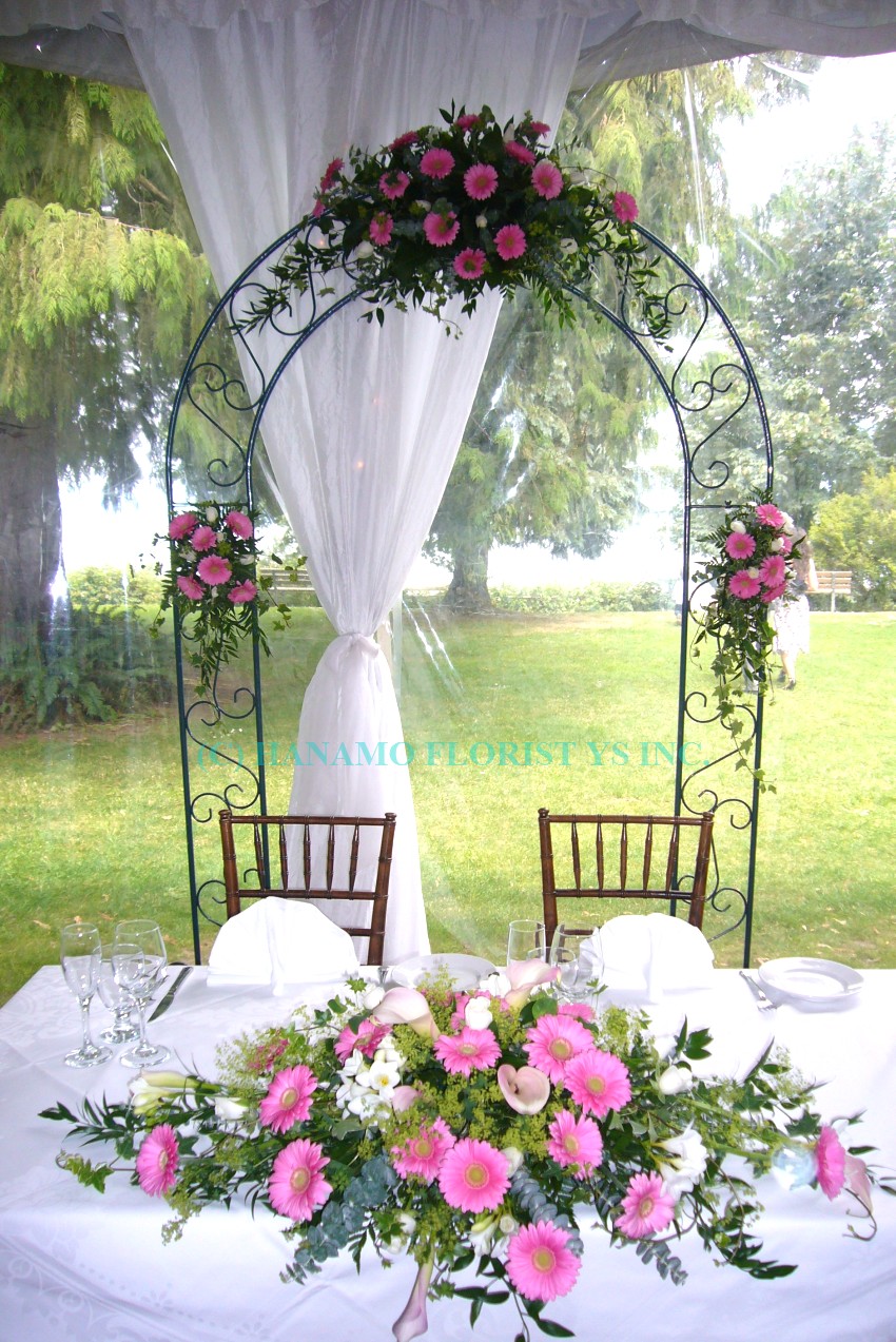 ARCH001 Gerbera Wedding Arch & Head Table Arrangement - Click Image to Close